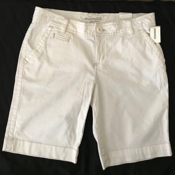 Aeropostale Pants - Aeropostale Shorts size 13/14 off white bermuda’s